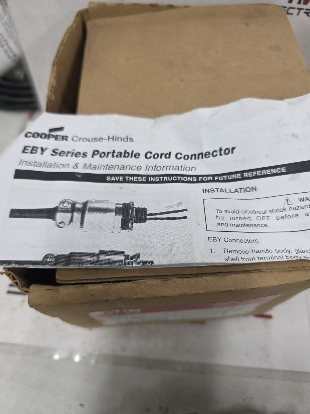 NEW CROUSE-HINDS EBY 2672 PORTABLE HAZARDOUS LOCATION CABLE CONNECTOR