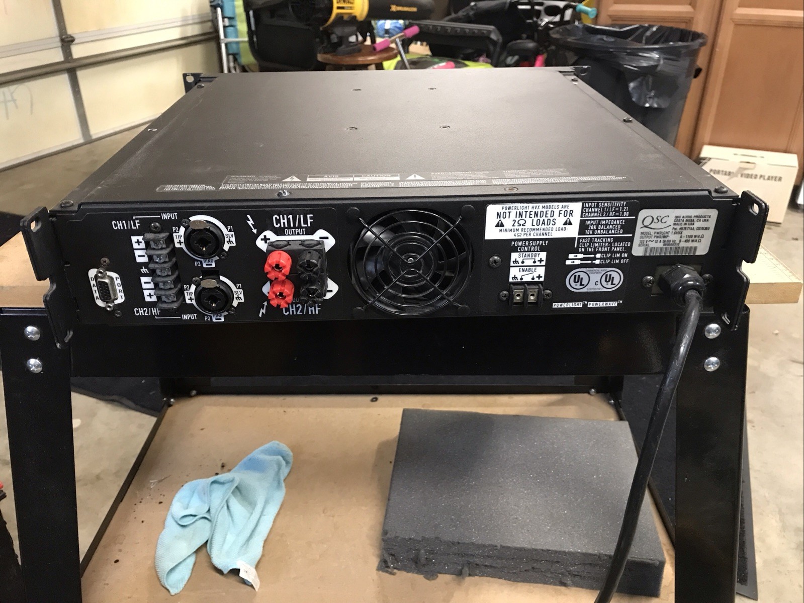 QSC Powerlight 1.6 Amplifier Amp Tested Working Good Condition
