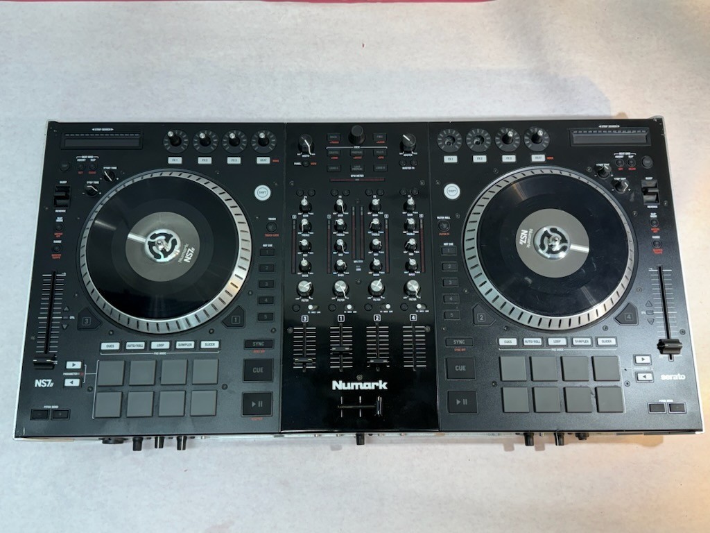 Numark NS7II 4 Channel Motorized Digital DJ Controller & Mixer *READ