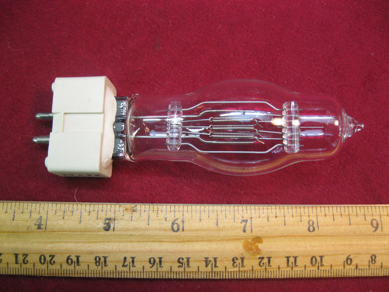 Thorn T29 1200w 120v bulb lamp stage studio