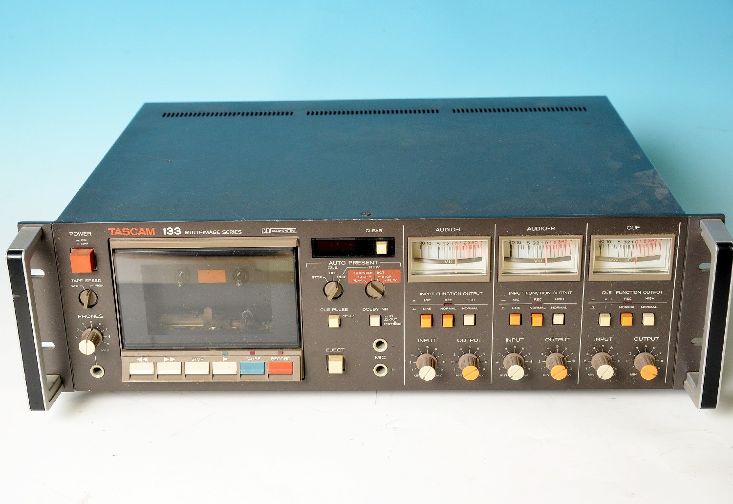 TASCAM 133 MULTI-IMAGE SERIES