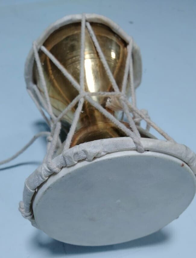 MUSICAL INSTRUMENT
