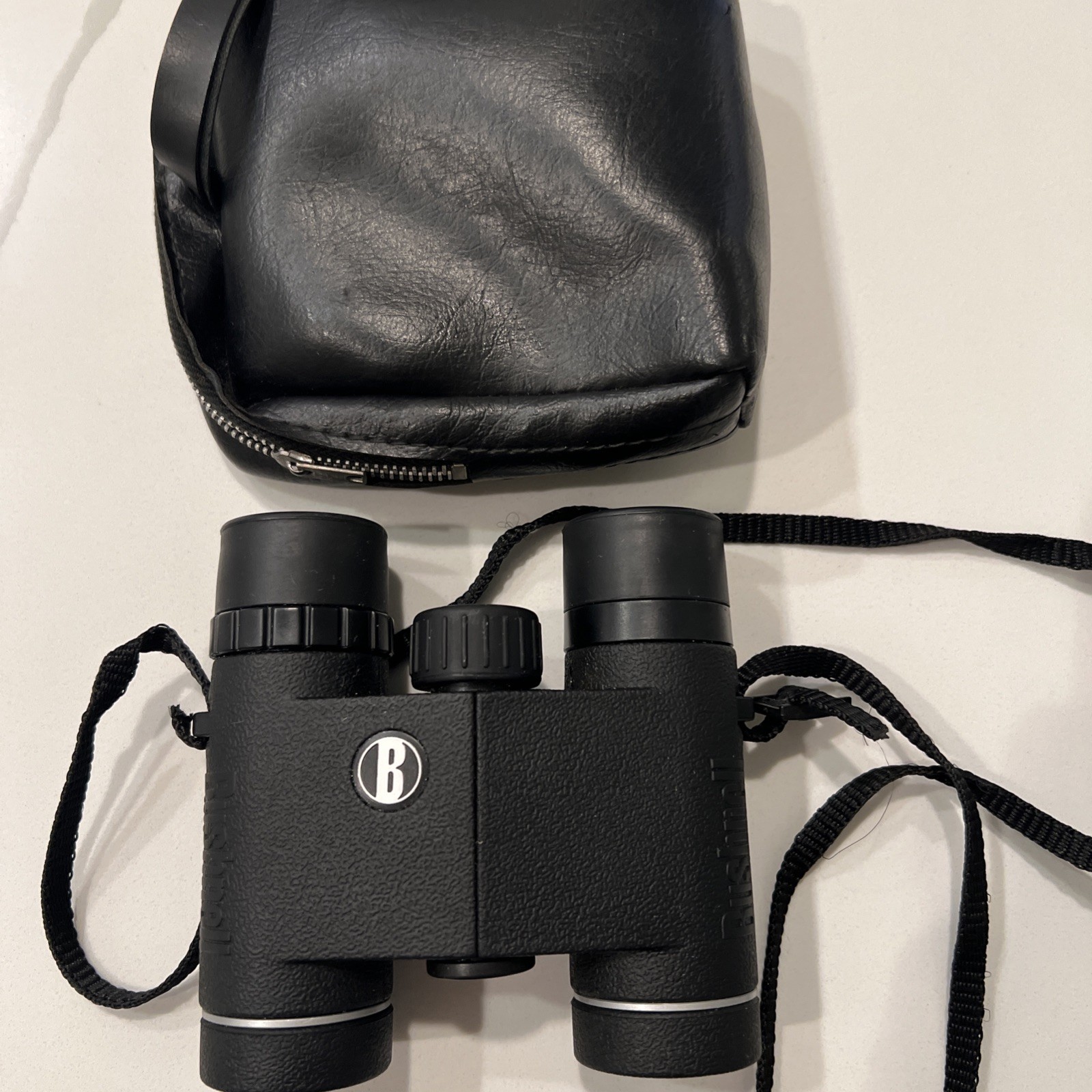 Bushnell Binoculars 10x25 FOV 330 FT Soft Shell Protector Case Hunting Outdoor