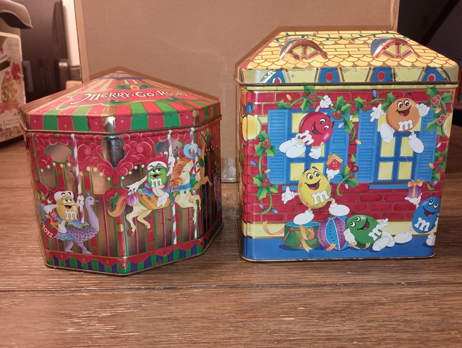 M&M's Lot Of 2 Christmas Village Series Limited Edition #3 1996/#5 1997