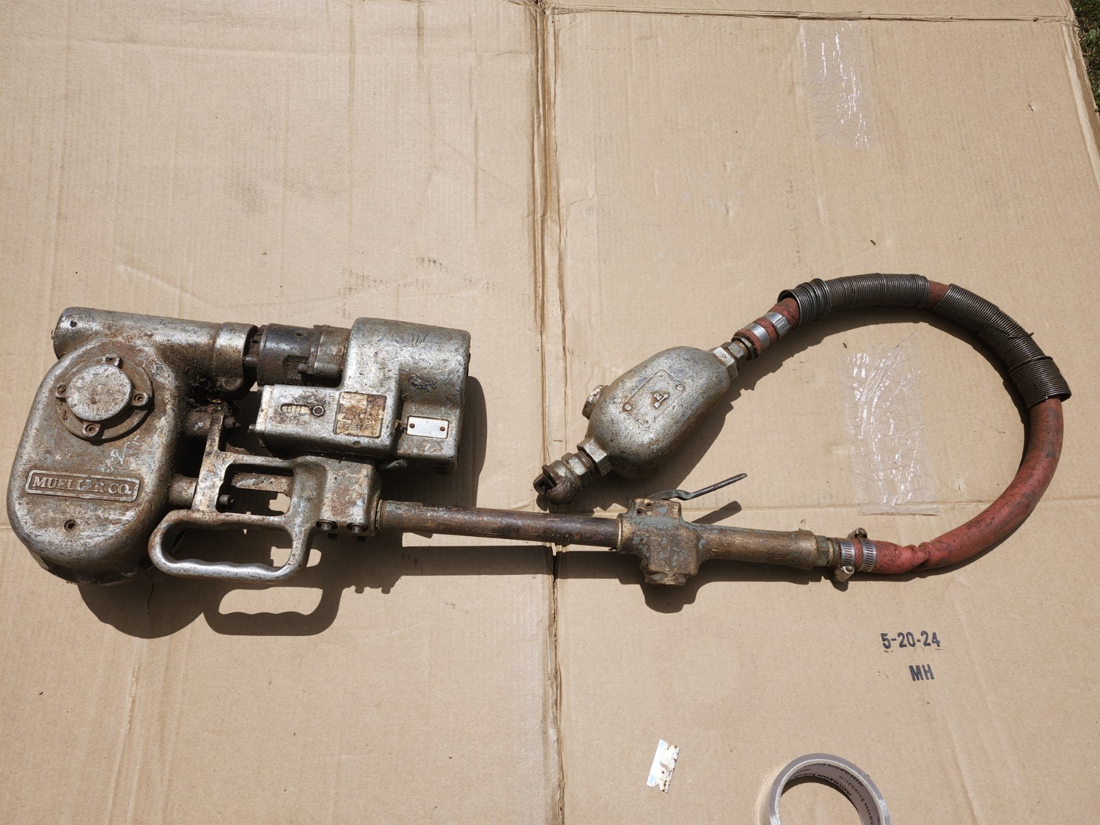Mueller Model H604 Model 4 Pneumatic Tap Machine