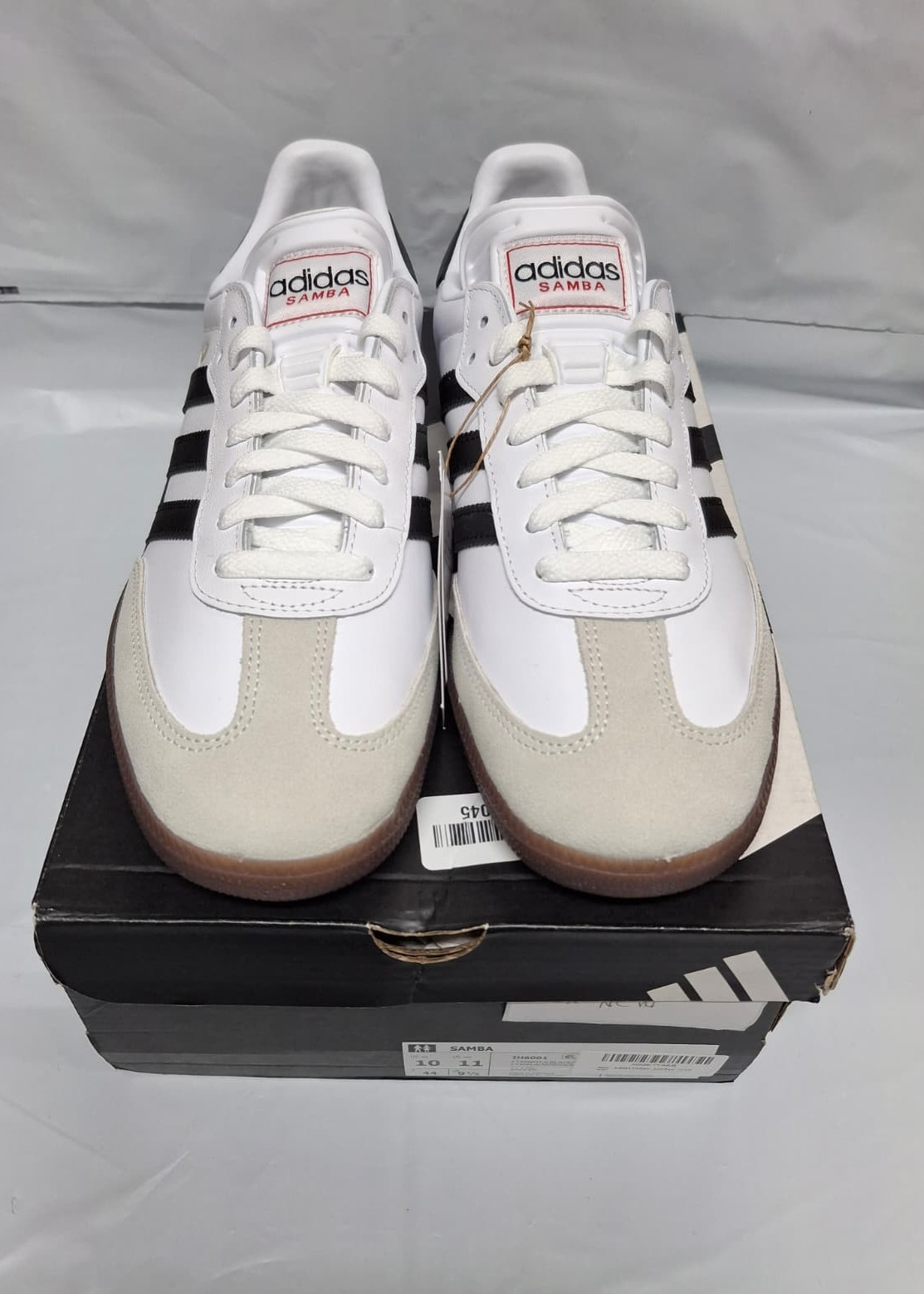 ADS-10 /Adidas Samba shoes, NEW/DAMAGED BOX, white, size (10 US men-11 US women)