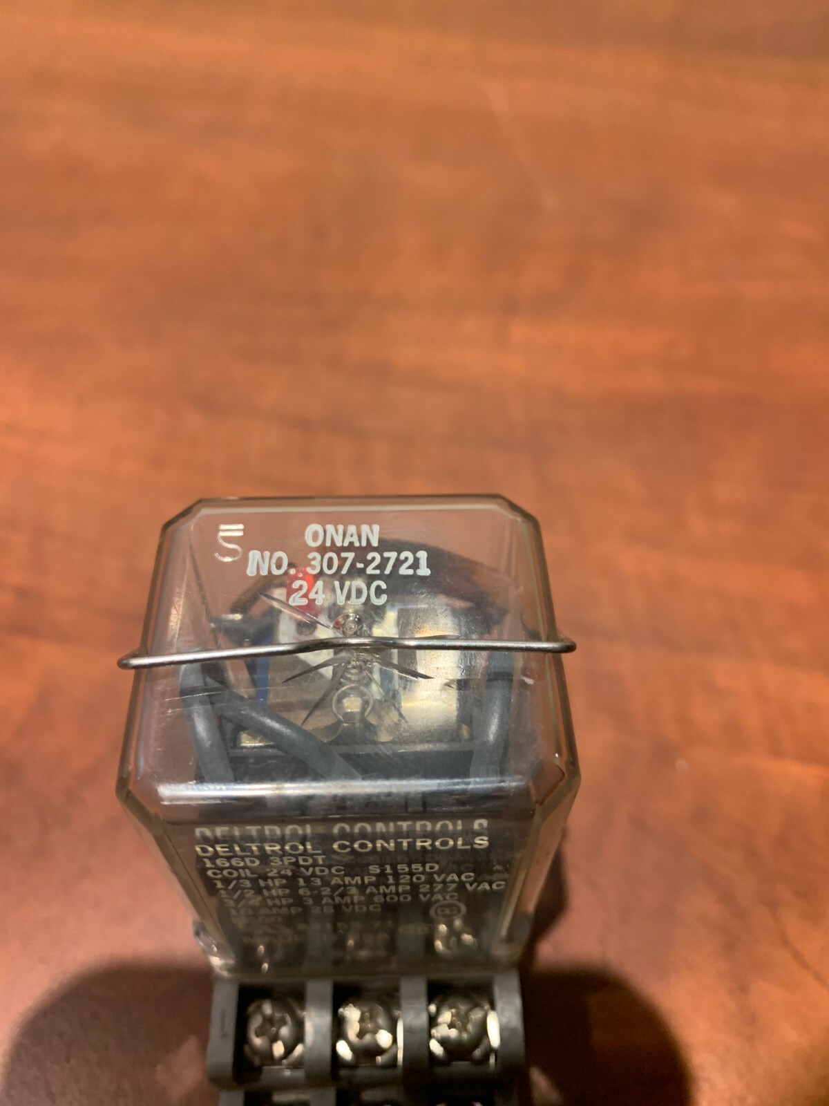 Deltrol Controls 166D 3PDT 24VDC Coil | Onan: 307-2721 | Idec SR3B-05
