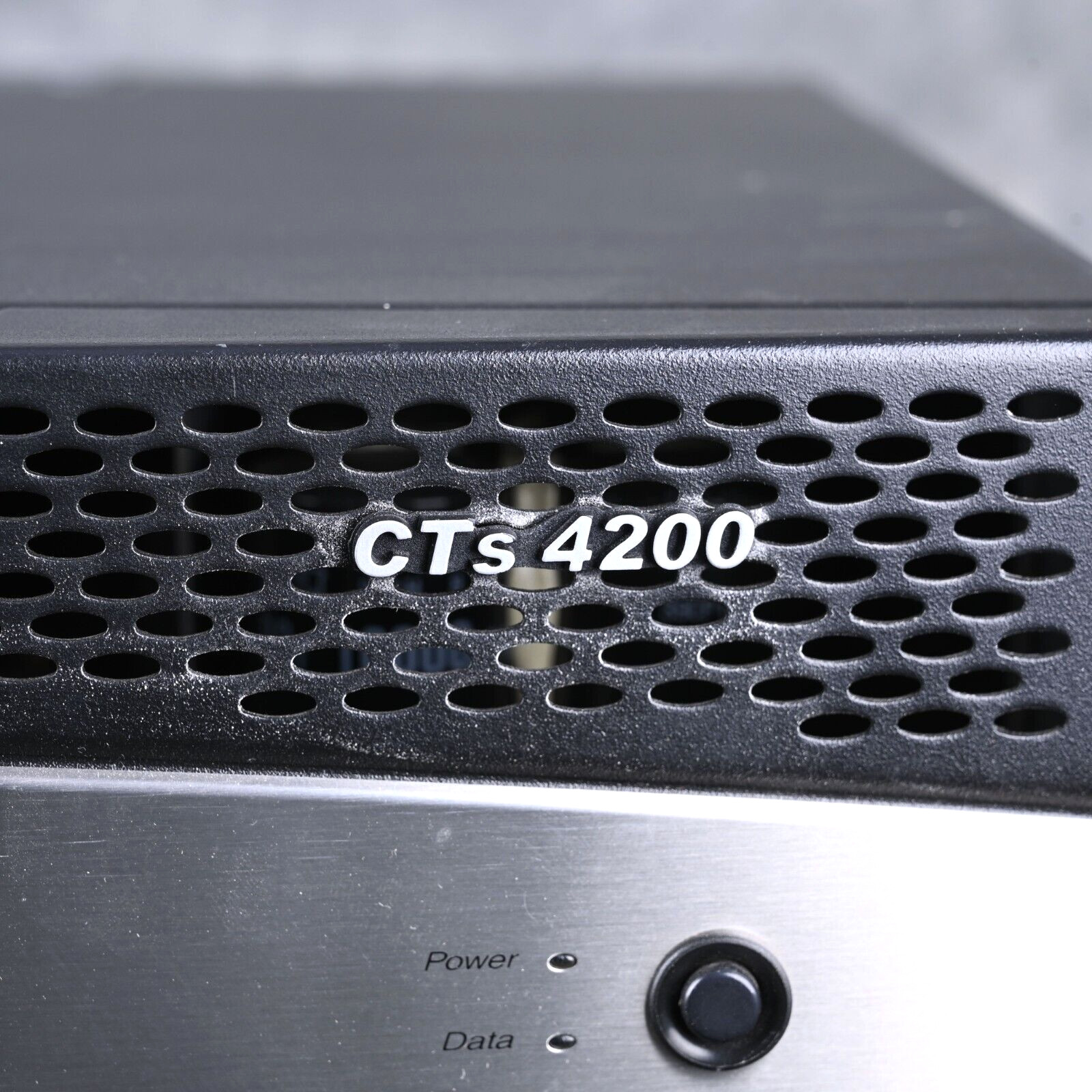 Crown CTs 4200 4-Channel Professional Power Amplifier
