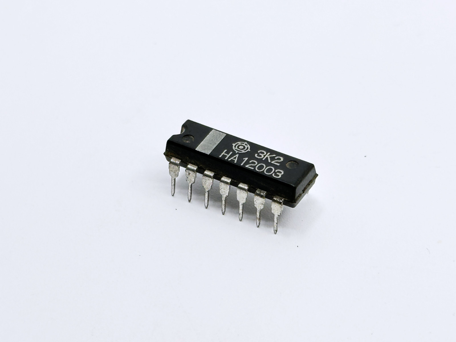 HA12003 Hitachi PLL FM Stereo Multiplex Demodulator IC DIP-14