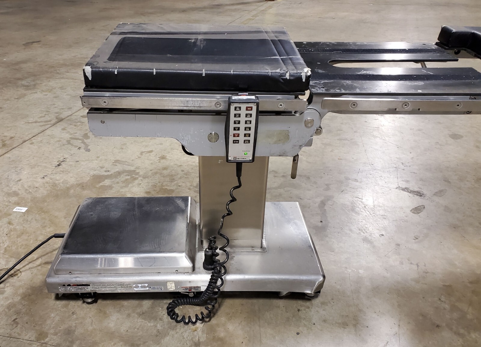 Skytron Ortho 1100 Surgical Table w/Accessories