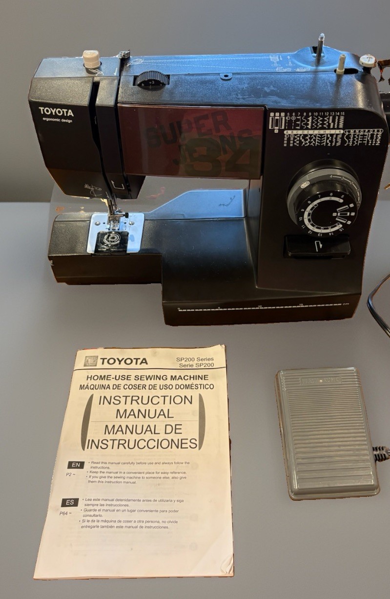 Toyota Super Jeans SuperJ34 Sewing Machine, Pedal & Manual