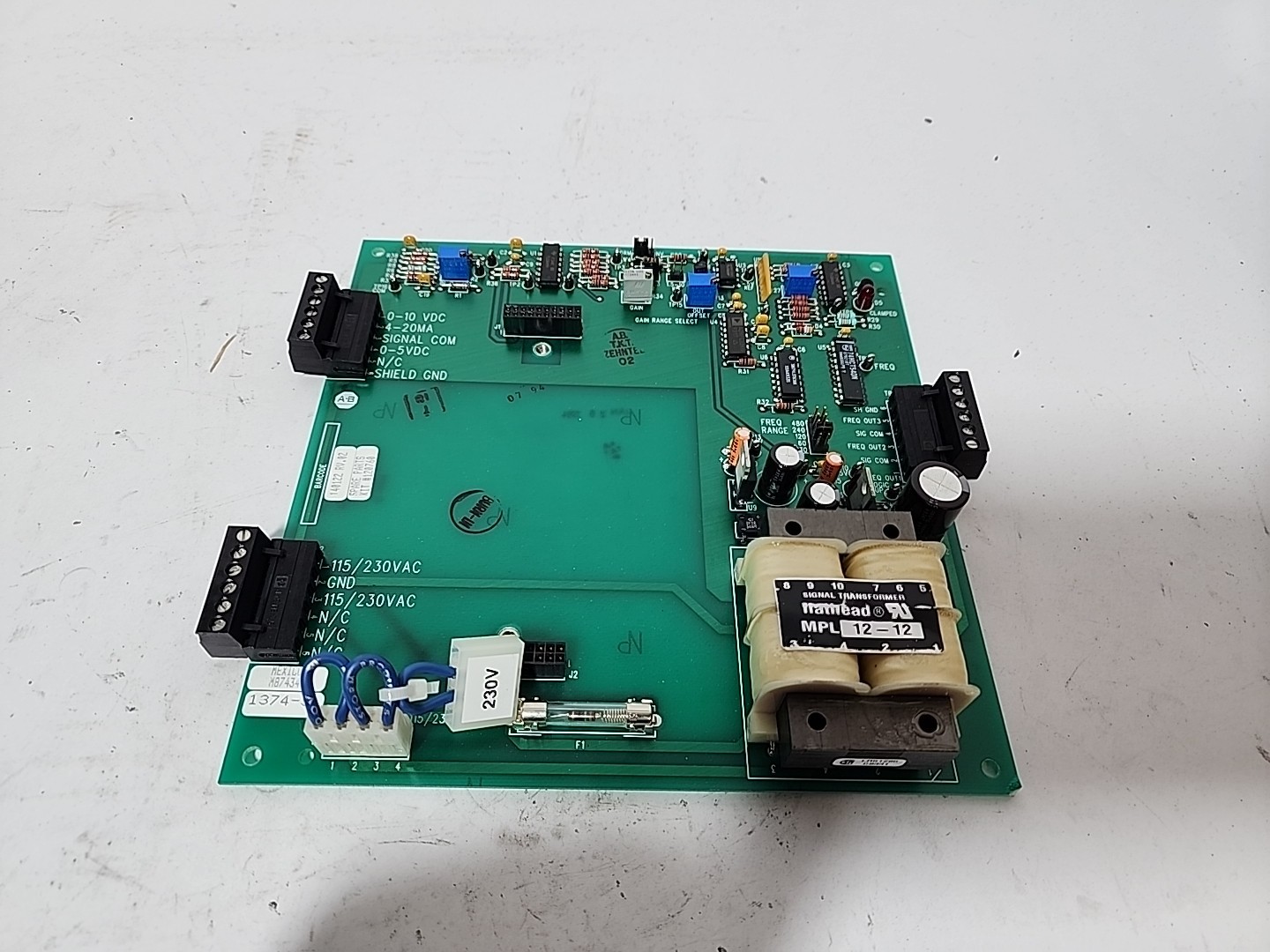 ALLEN BRADLEY 140122 ISOLATED SIGNAL CONDITIONER REV. 02
