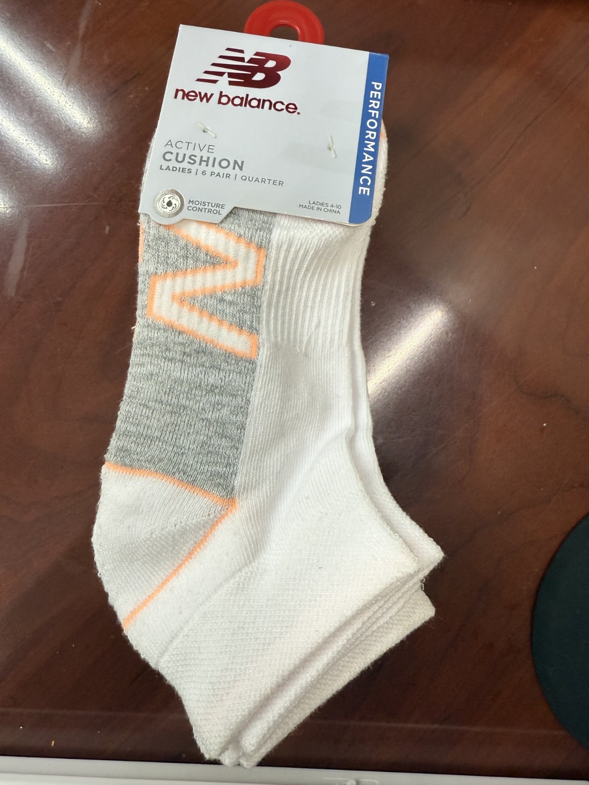 NEW BALANCE Active Cushion 6-Pairs Quarter Socks Women's sz (4-10)