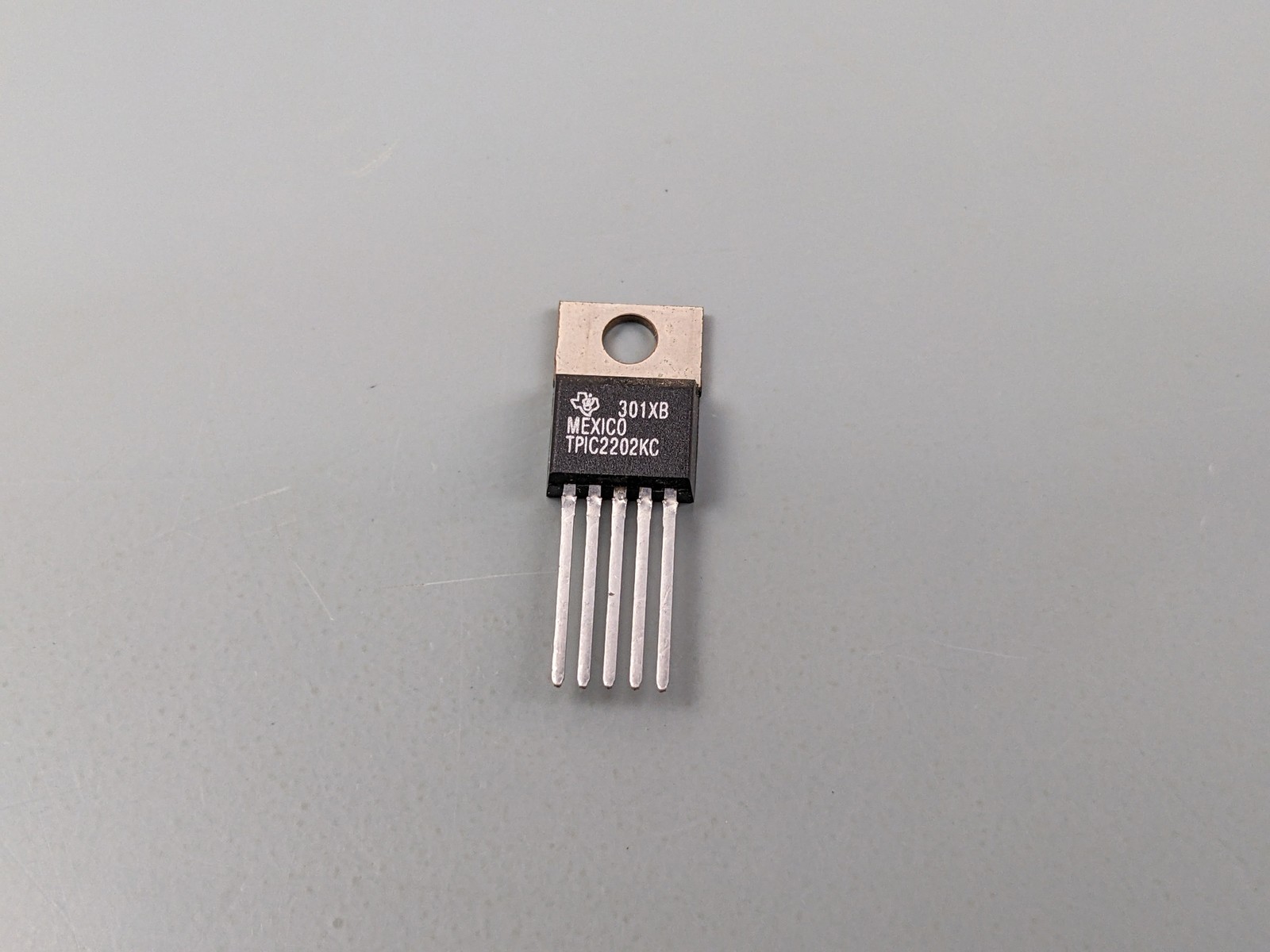TPIC2202KC Power DMOS Array IC, 2-Channel