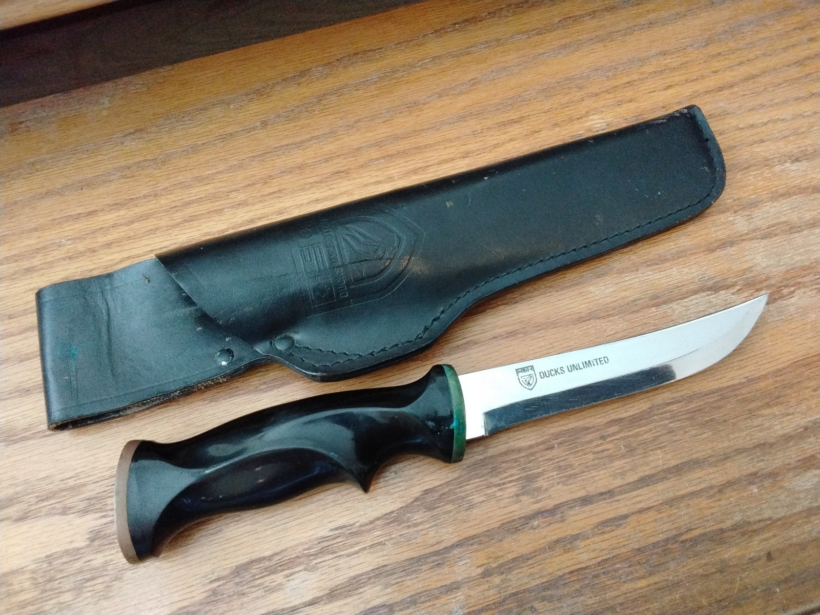 Ducks Unlimited Fixed Blade Hunting Scandi Knife with Sheath Sweeden Swedish C
