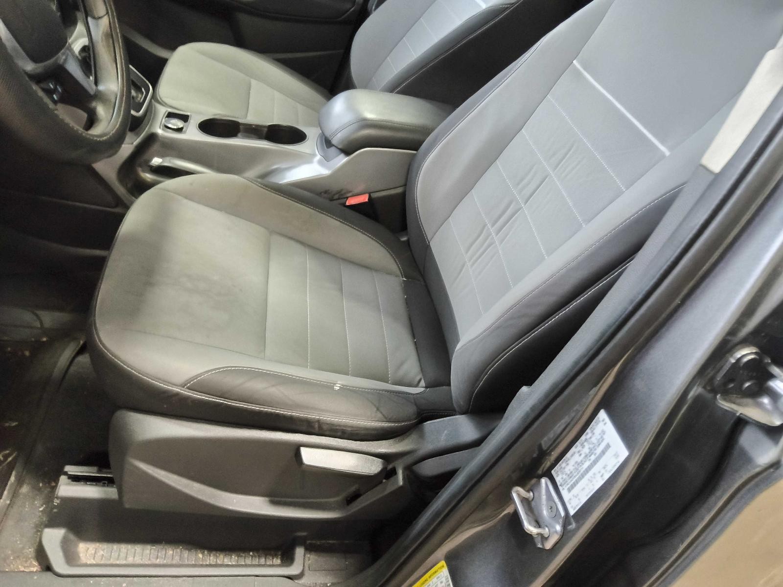 Used Battery Tray fits: 2013 Ford Escape Grade A