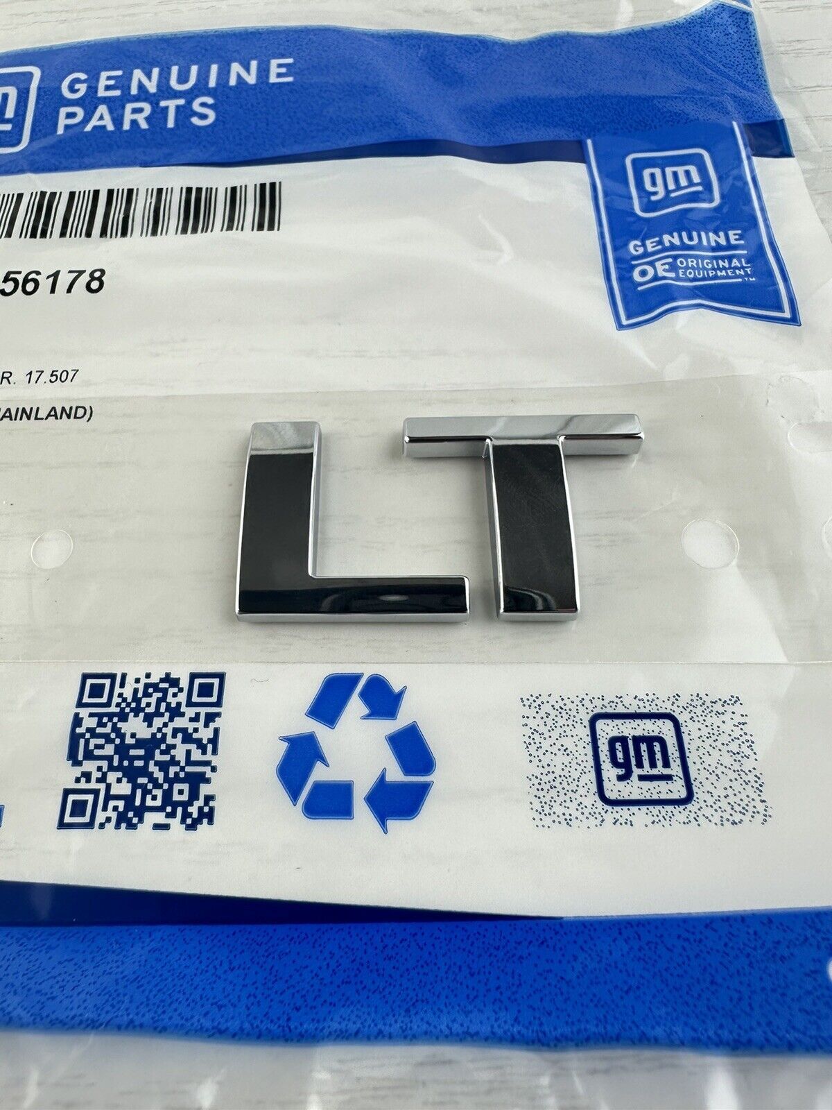OEM NEW Right or Left Door or Tailgate LT Emblem Badge 14-20 Chevrolet 23256178