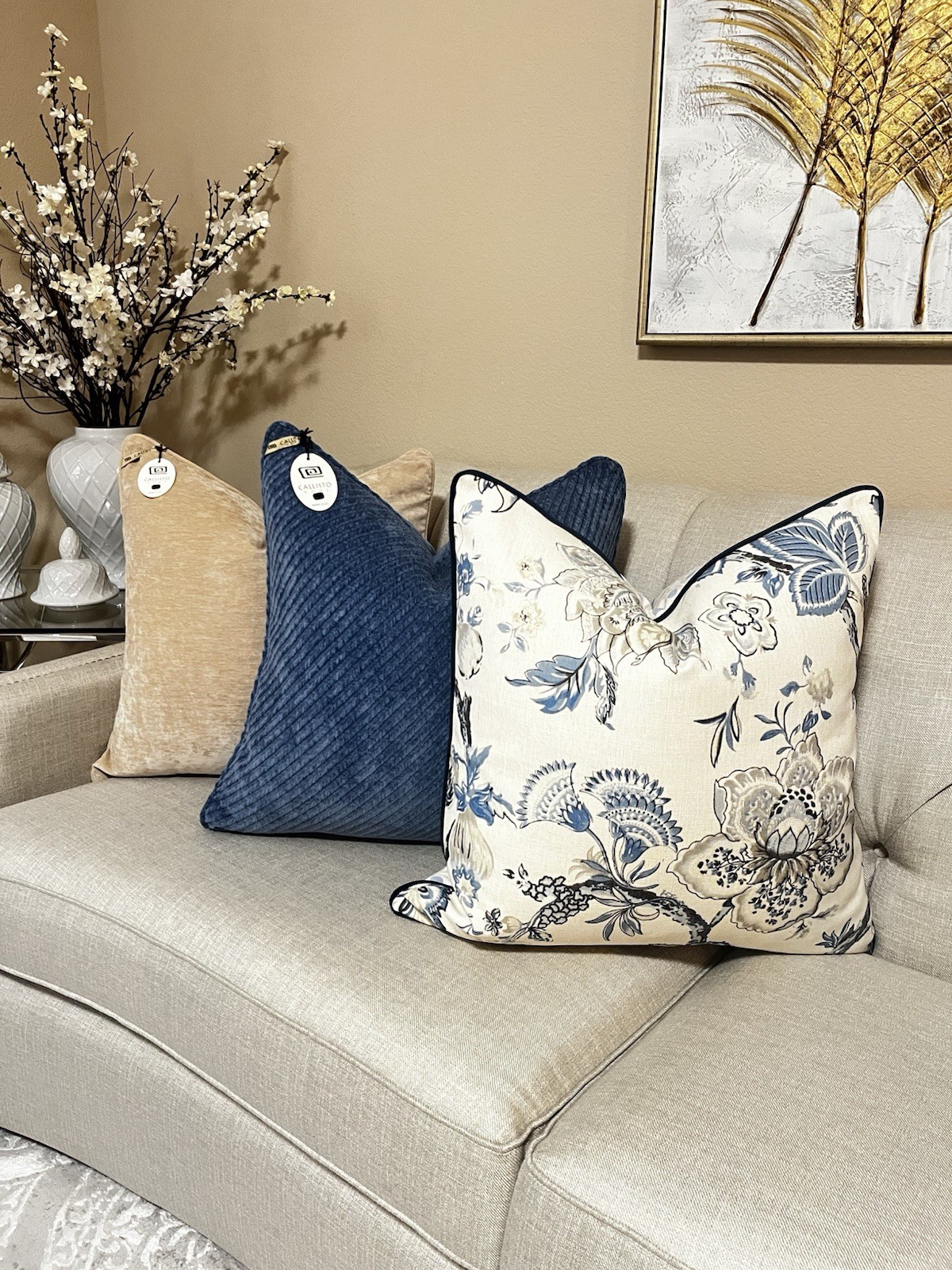 1-NWT CALLISTO HOME FLORAL DESIGN GEO REVERSIBLE DECORATIVE PILLOW