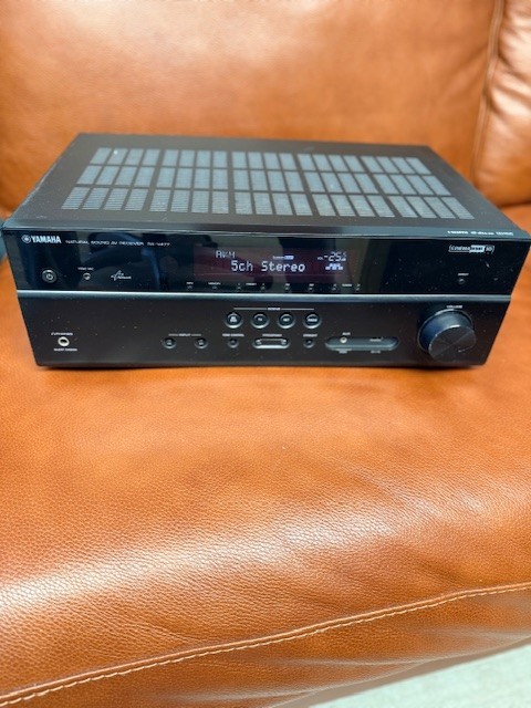 Yamaha RX-V477  5.1 Ch 4K HDMI Home Theater Receiver. Good condition, no remote