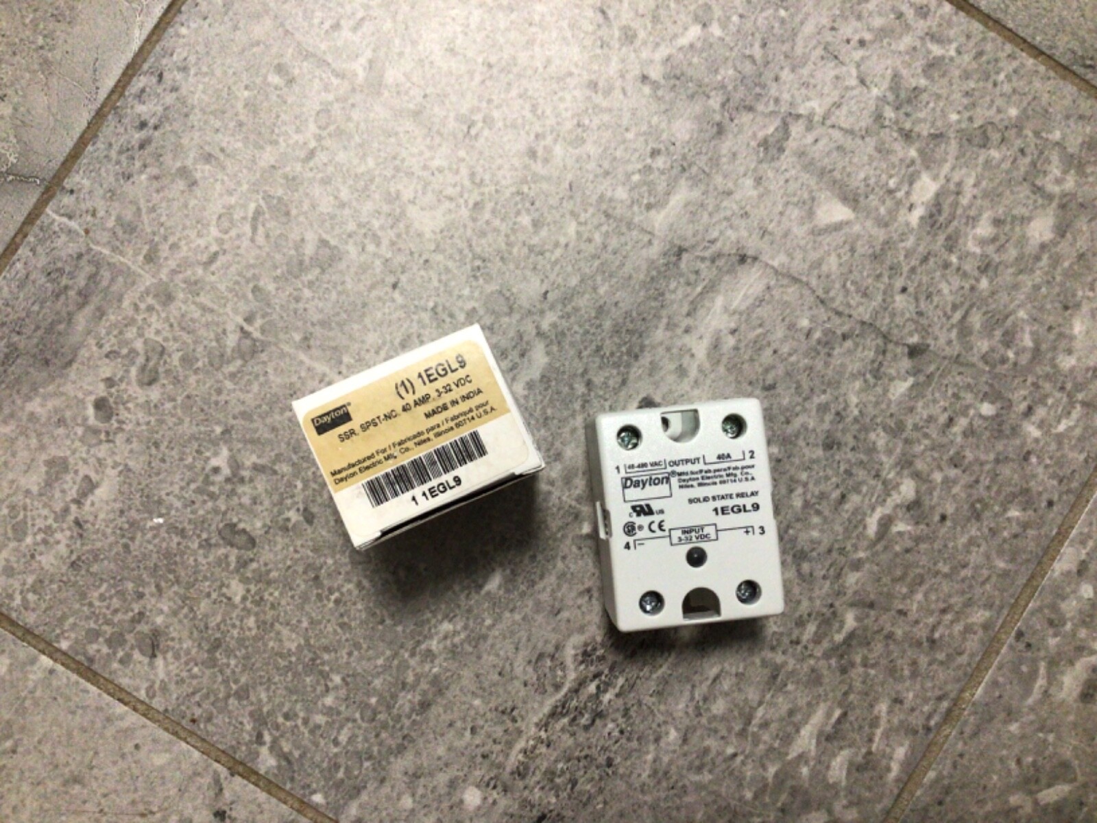 DAYTON 1EGL9 Solid State Relay Input 3 to 32VDC output 48-480 vac 40 AMP