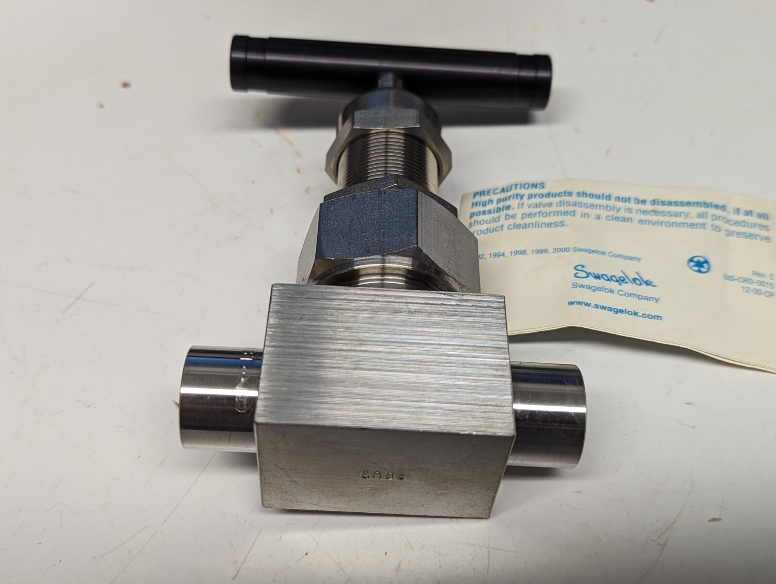 New 1/2" Swagelok Socket Weld Severe-Service Bonnet Needle Valve, SS-12NBSW8T