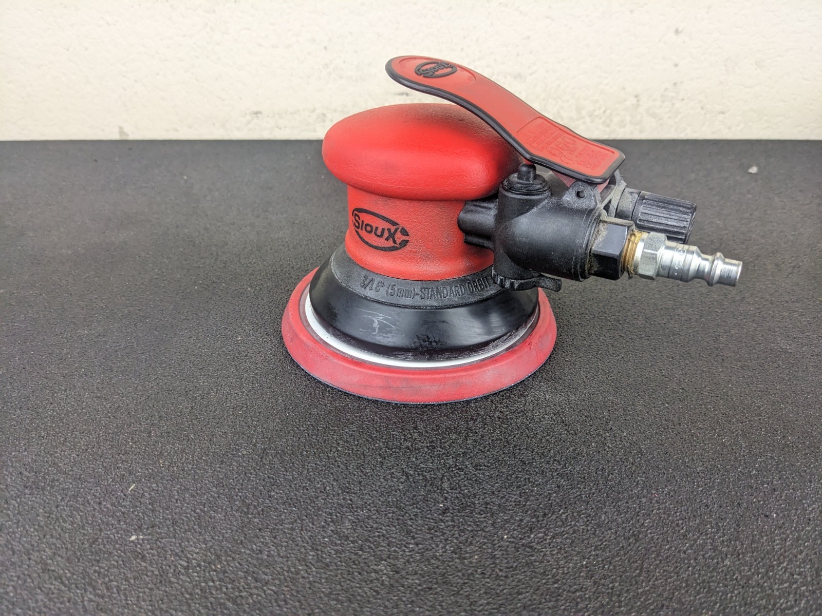 #bn065 Sioux RO2512-60SNP 6" Pad 12,000 RPM Pneumatic Air Random Orbital Sander