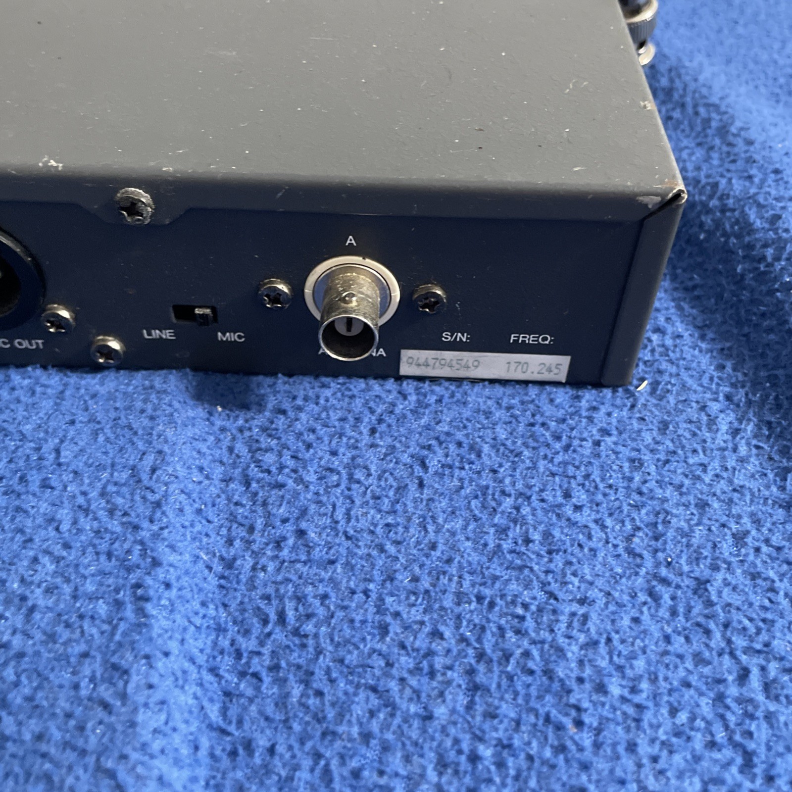 EV Electro-Voice MR-2000A Dual Receiver Diversity Wireless System