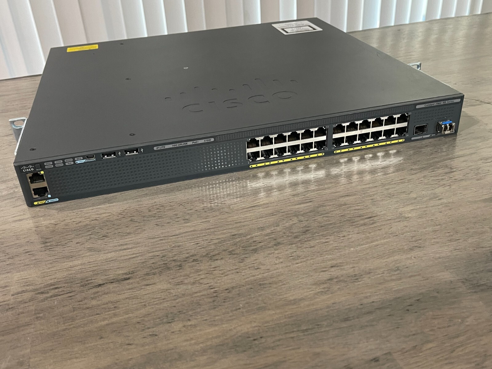 Cisco WS-C2960XR-24PD-I port PoE Ethernet Switch 2 SFP+ Uplink IP Lite: Excellen