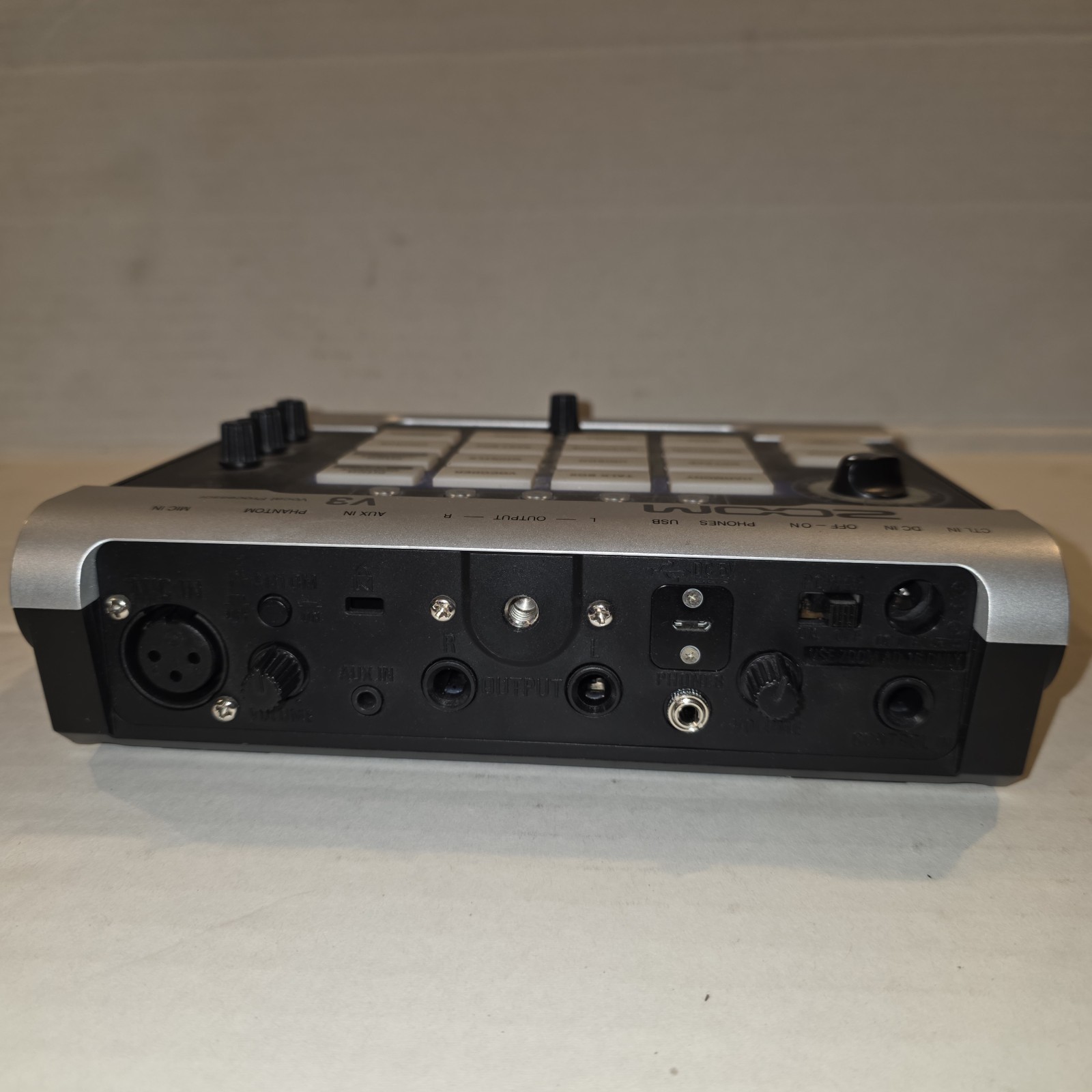 ZOOM V3 Vocal Processor Effects Voice Multi-effects