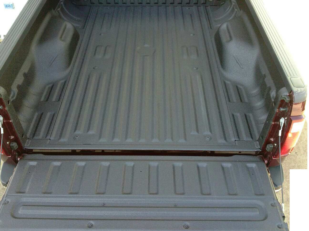 Truck Bedliner Polyurea Spray on Bedliner 5 Cases Kit  (6 cartridges per case)