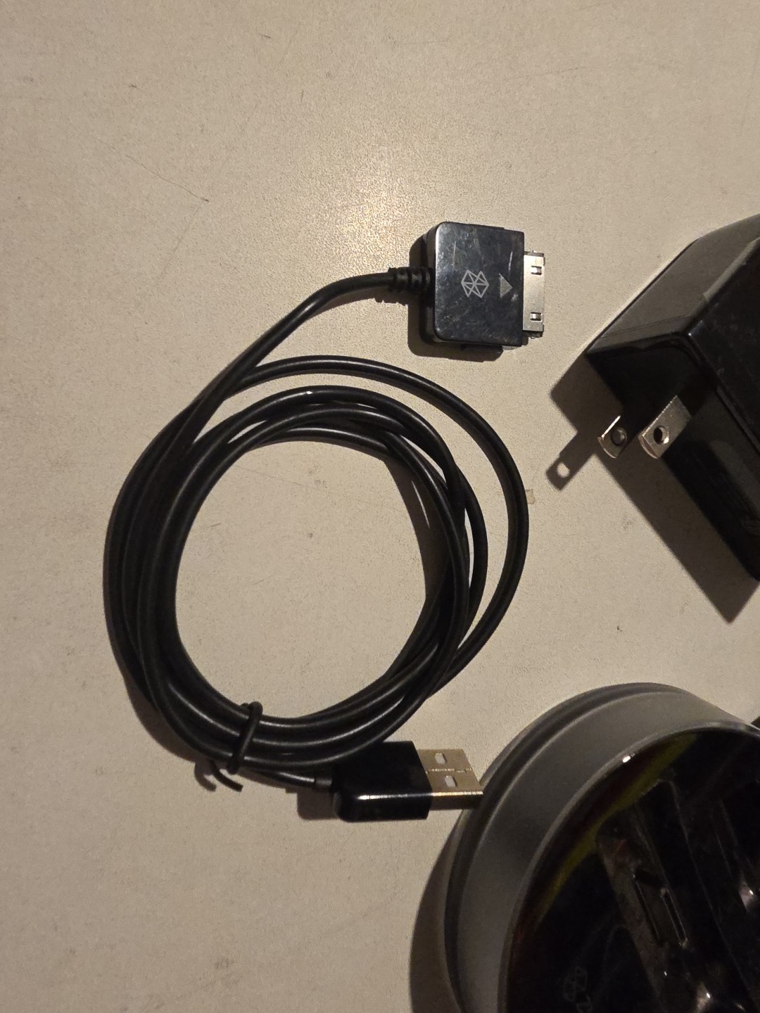 Microsoft Zune Wireless Remote Control And Zune Dock Model 1096