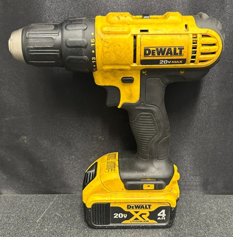 DEWALT 20V Compact Drill/Driver DCD771 W/ Battery FREE SHIPPING