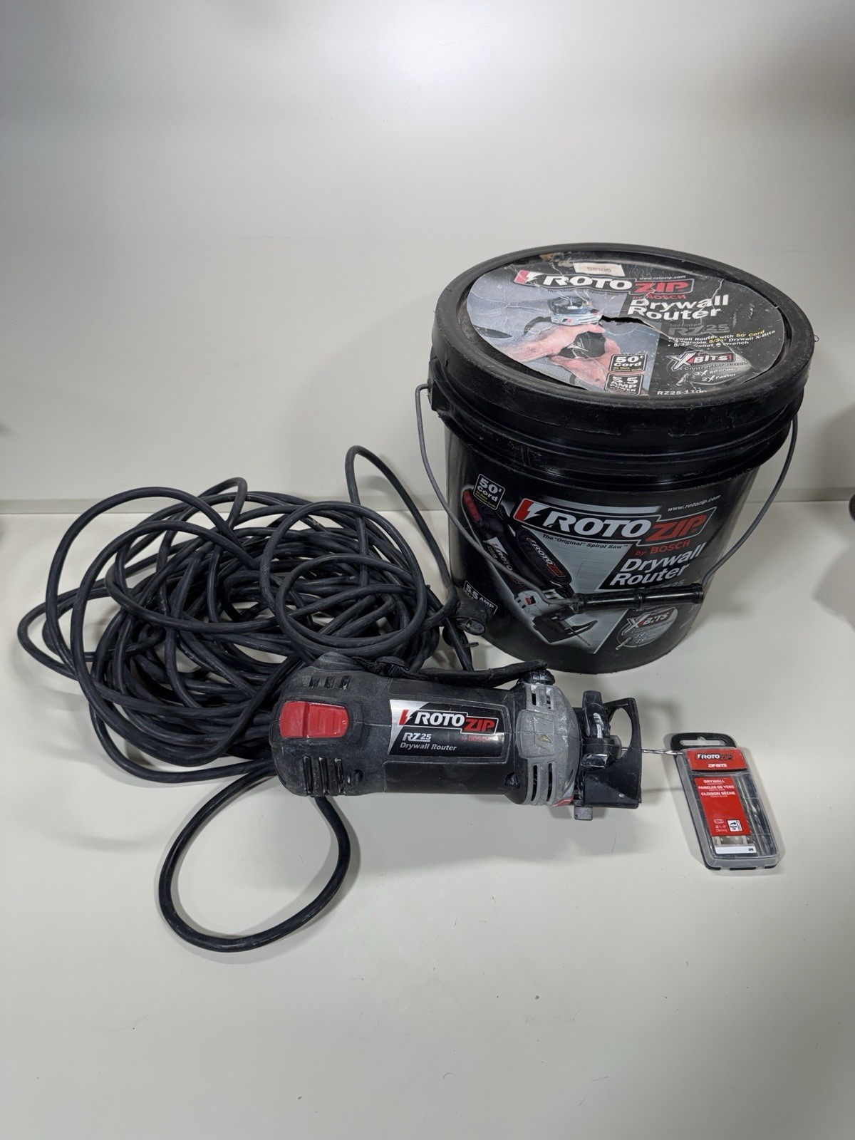 RotoZip RZ25  Corded Rotary Tool W/Storage Bucket - See Video for Tool Test