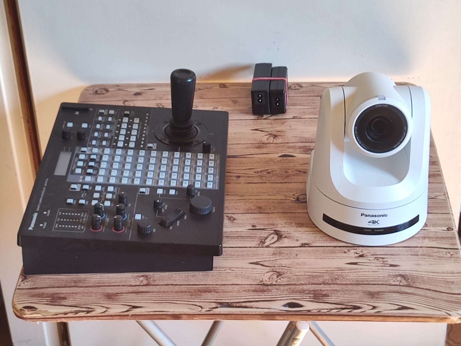 PANASONIC AW UE100 12GSDI 4K60 HDMI NDI PoE+ STREAMING PTZ CAMERA + RP120 CONSOLE