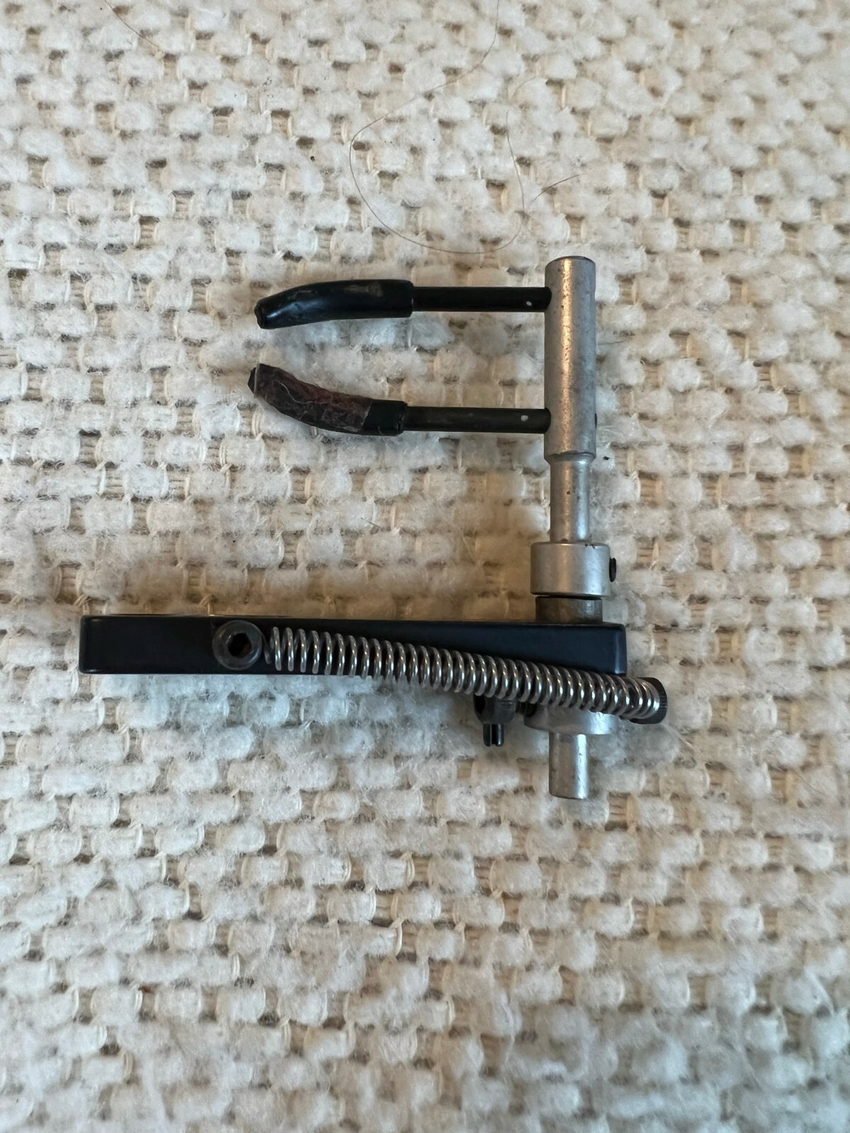 Dual Prong Flipper Rest