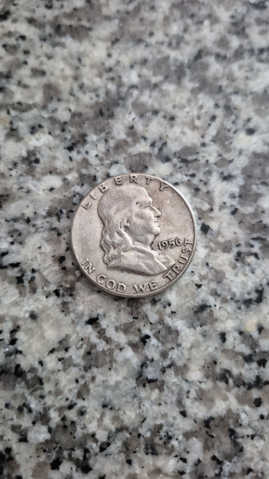 1956  BEN FRANKLIN PHILADELPHIA HALF DOLLAR - 90% SILVER - NICE DETAIL