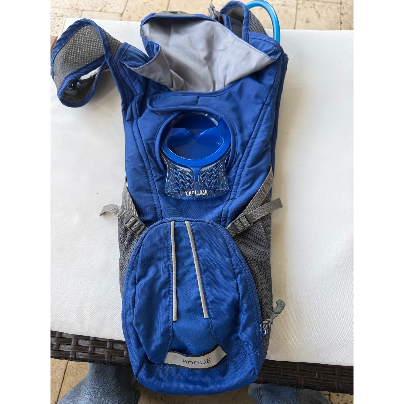 CamelBak Rogue light Hydration Pack Blue Grey Cycling Hiking Backpack w Bladder