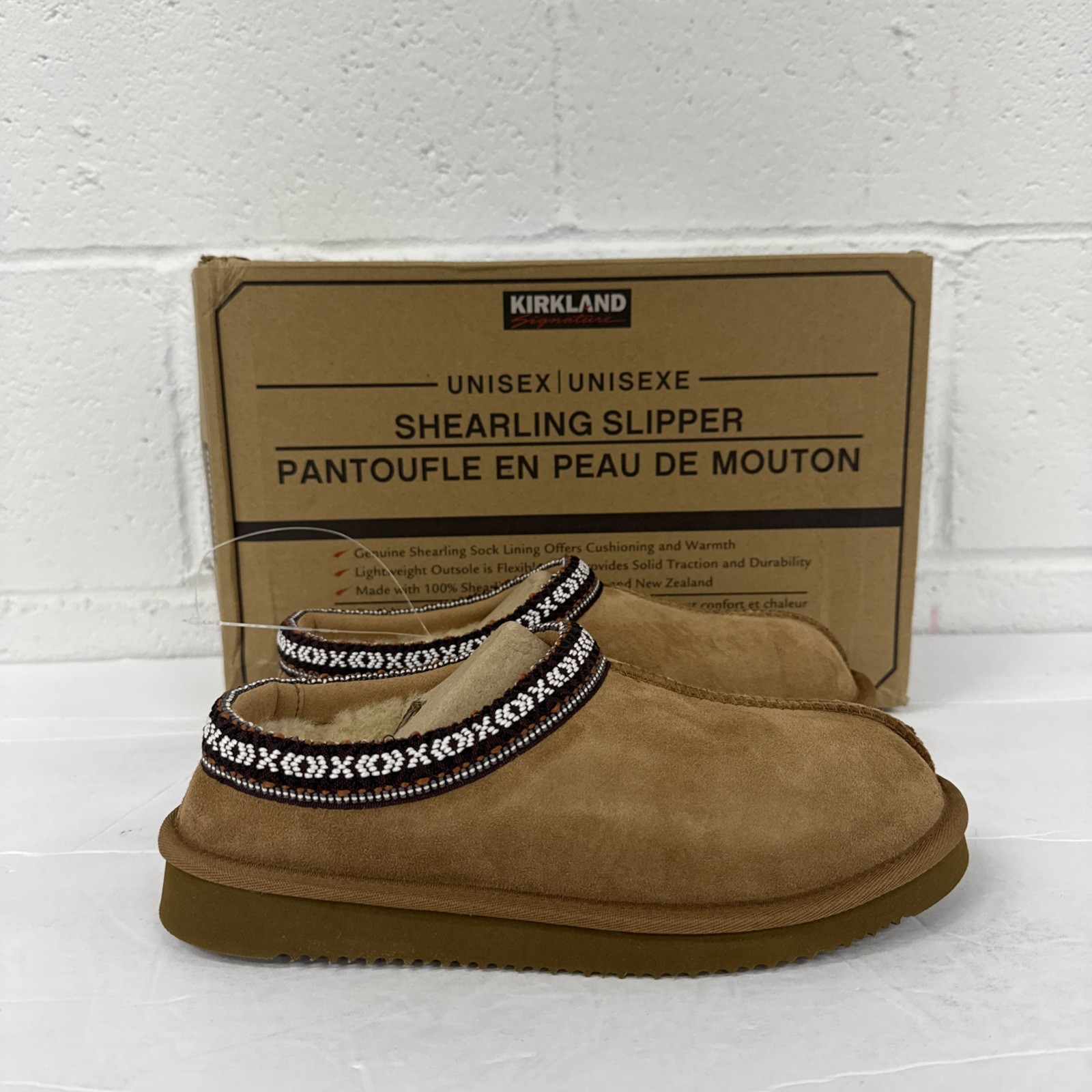 Kirkland Unisex Shearling Slipper Tan Havane  Men's 5/ Woman's 6  item:7771737