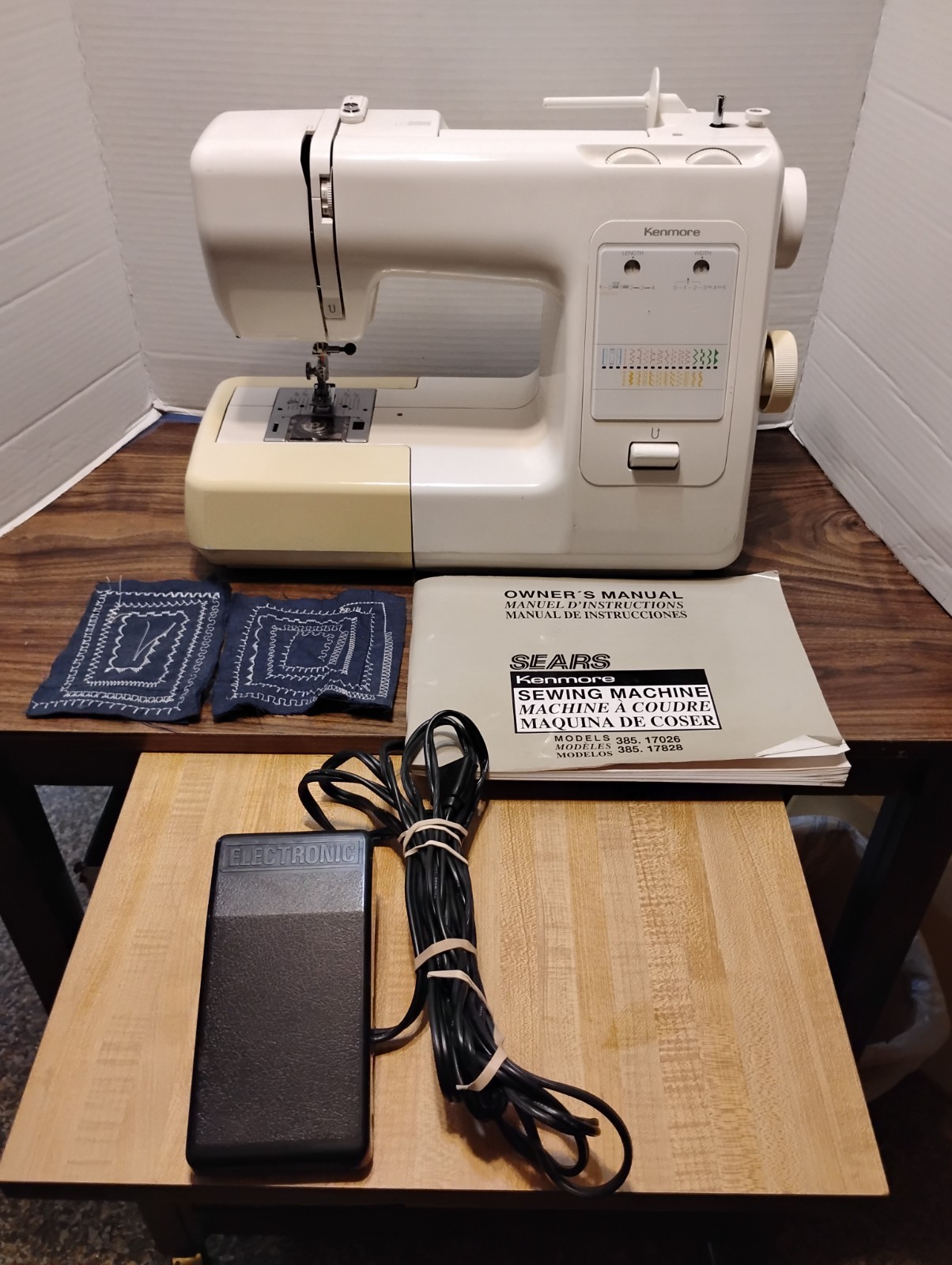 vintage Kenmore/janome 385.17026  Sewing Machine  W/ Foot Pedal-manual-acc.