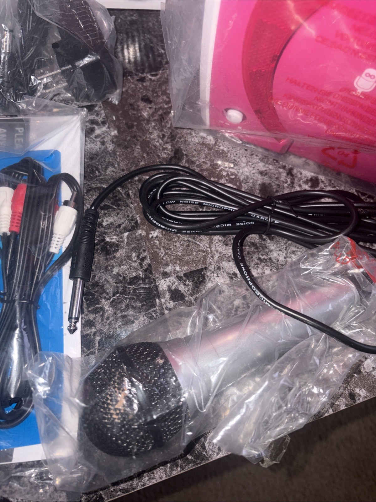 Singing Machine SML-283P CD+Graphics Portable Karaoke System - Pink