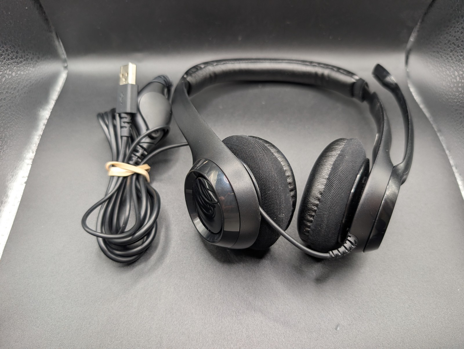 Logitech H390 ClearChat Comfort Black USB Headset With Adustable Boom Microphone