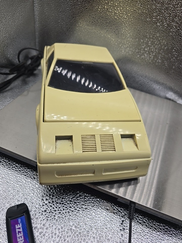 Vintage TISONIC Cream Sports Car VHS Tape Rewinder VCR RE-7000