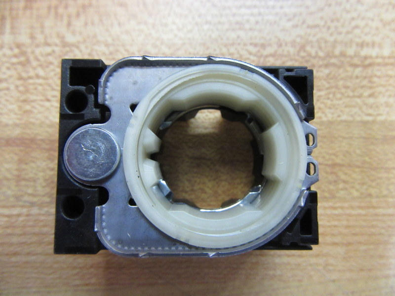 Siemens 3SU1500-0AA10-0AA0 Button Holder