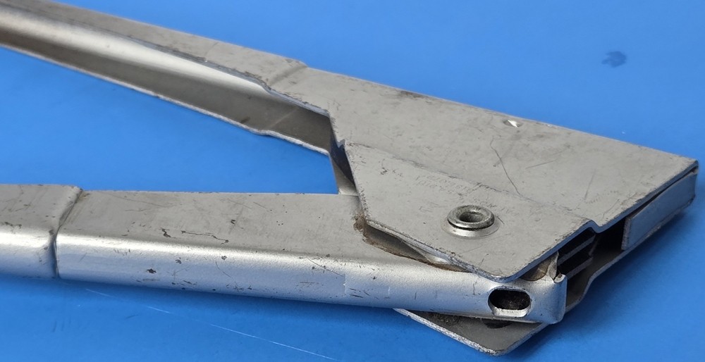 Vintage Pop Rivet Tool D196072