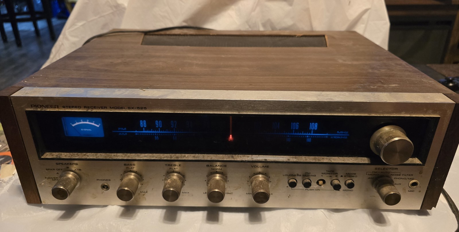Vintage Pioneer SX-525 Stereo Receiver Wood Case Flaws PLEASE READ