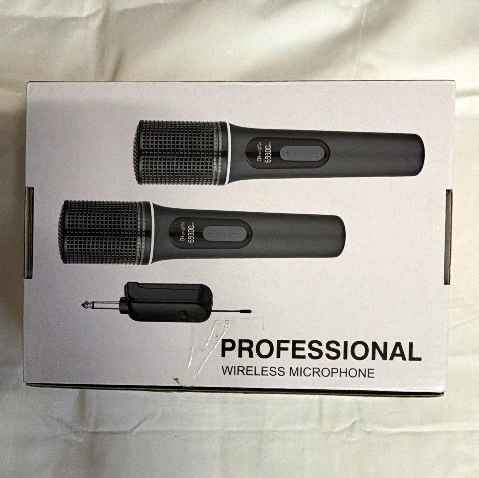 Professional Wireless Microphone Set 2 Handheld Mics Receiver Model 69300 Black