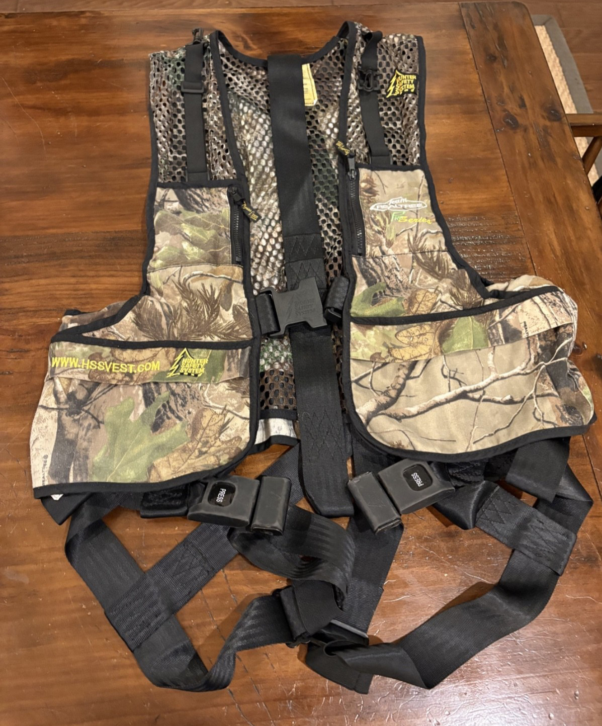 Hunter Safety System - Pro Series Safety Vest - Realtree - L/XL HSS6