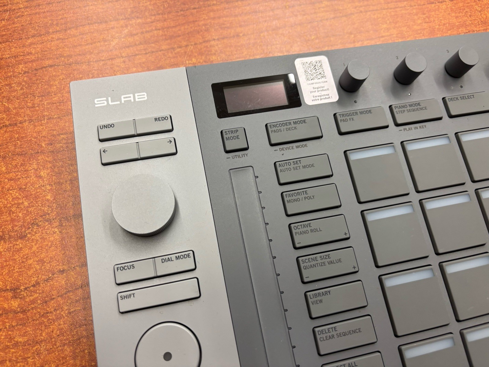 AlphaTheta SLAB Controller for Serato Studio