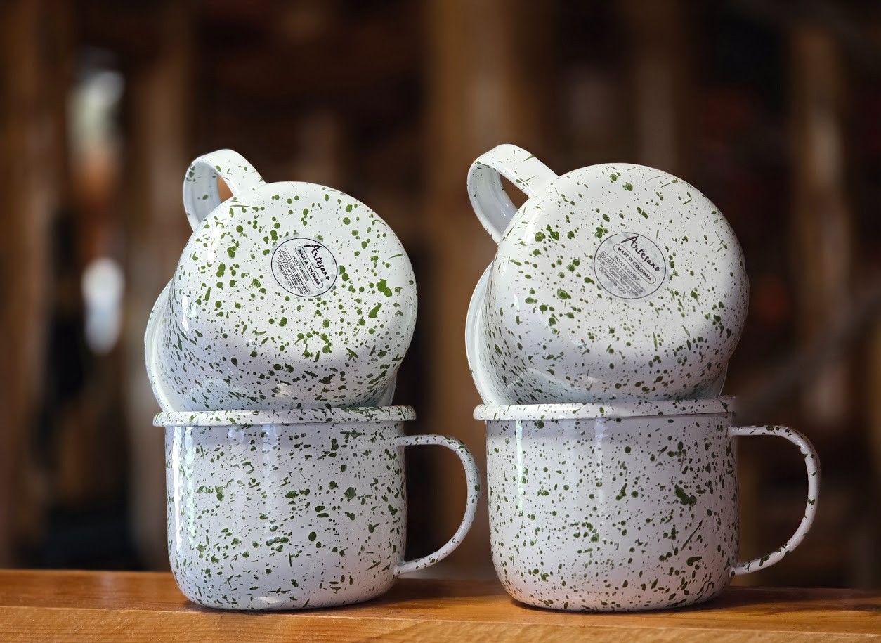 Set of 4 Enamelware Hand Painted Coffee Mugs Lg Green Speckle Made in Columbia