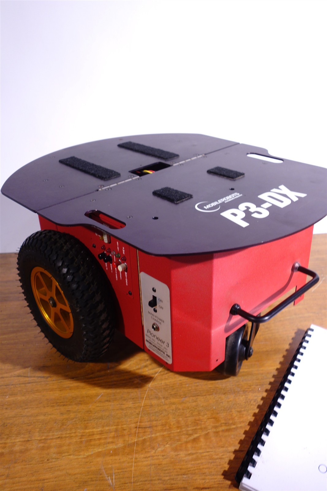 Mobile Robots P3-DX Pioneer 3 Robot